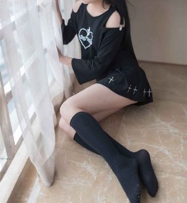 鞠婧祎签约大雷